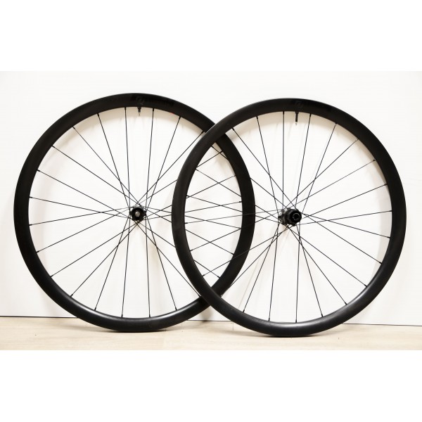 Pair of Used Syncros Capital 1.0 Wheels 35